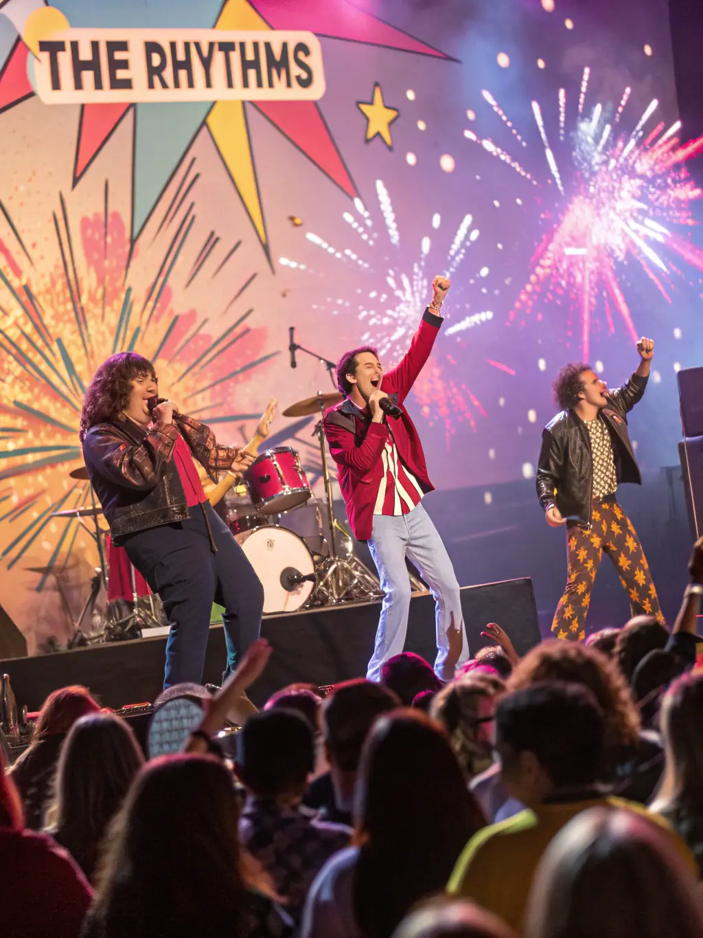 A dynamic image showcasing a live music performance at La Mutante, featuring local musicians and an enthusiastic audience enjoying the show.